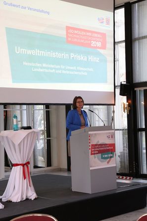 Umweltministerin Priska Hinz bei ihrer Begrüßungsrede