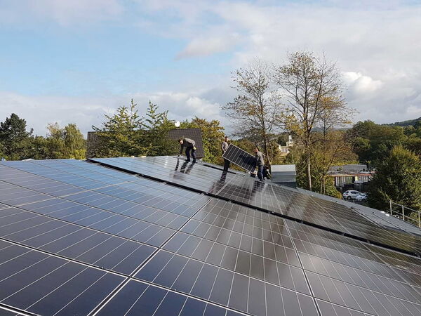 Photovoltaik-Anlage auf einem Hausdach