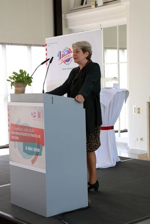 Hessische Staatssekretärin Dr. Beatrix Tappeser bei ihrer Abschlussrede