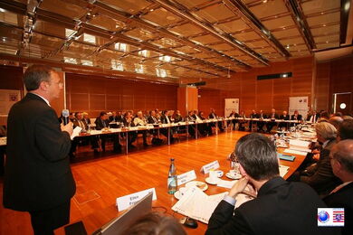 Blick in den Sitzungssaal