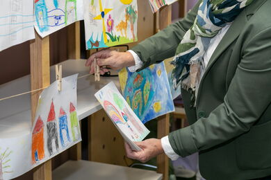 Die jungen Mitmachenden setzten sich beim Malwettbewerb sehr unterschiedlich mit dem Thema auseinander und machten es der Jury nicht leicht.