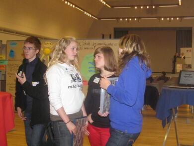 Jugendliche in der Diskussion