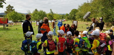 Ministerin Hinz bei der Wildbienenaktion in Wehrheim © Nachhaltigkeitsstrategie Hessen