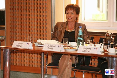 Die Mitglieder der Nachhaltigkeitskonferenz diskutieren