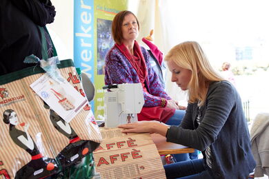 RETHiNG©the waste - Nähen aus Kaffeebeuteln