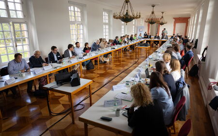 Gruppenbild der 1. FNE-Sitzung