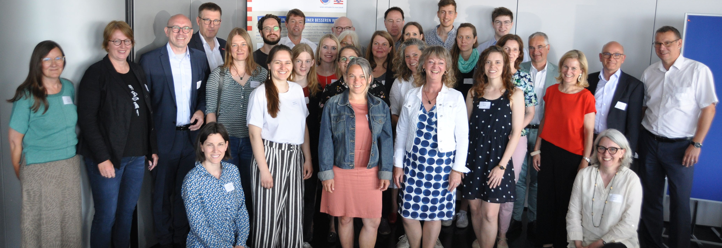 Gruppenfoto 17. Sitzung Runder Tisch